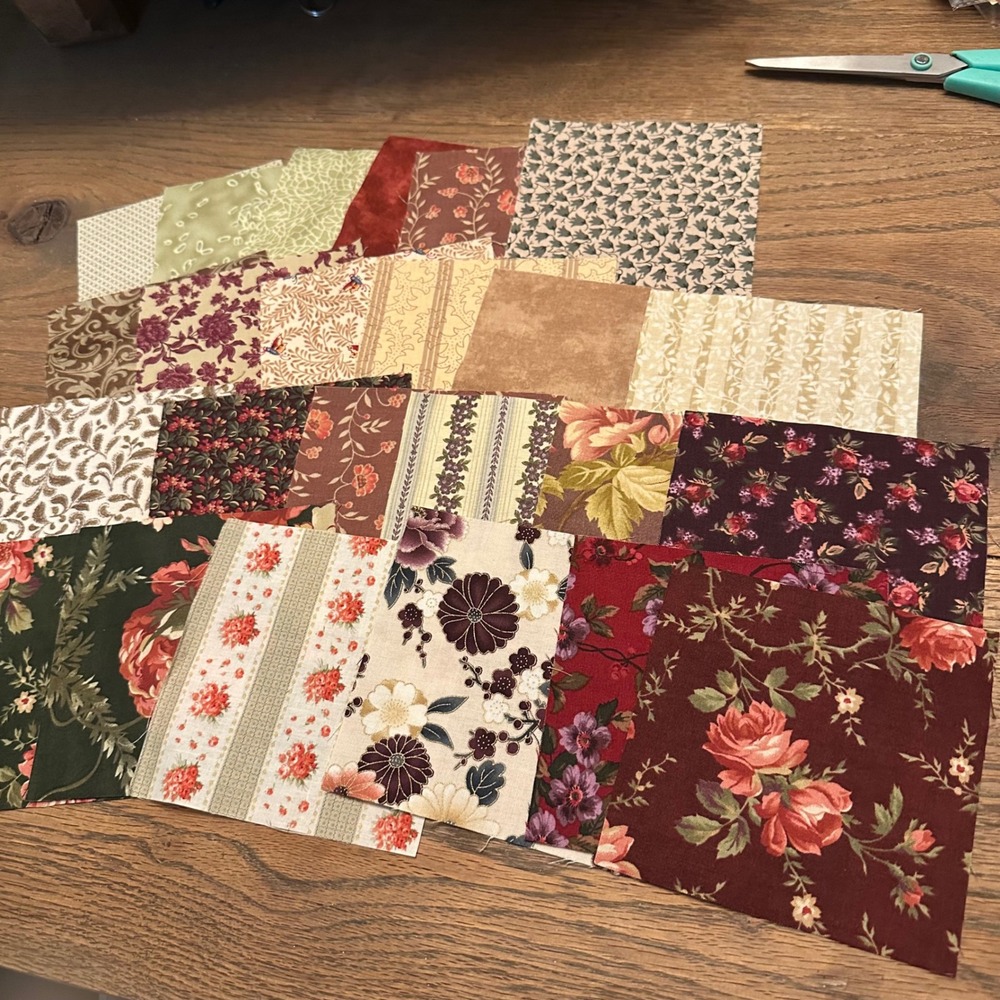 43 Piece Floral Cotton Fabric Charm Squares 5 Inch Quilt Patchwork Scrap Lot - Picture 2 of 4